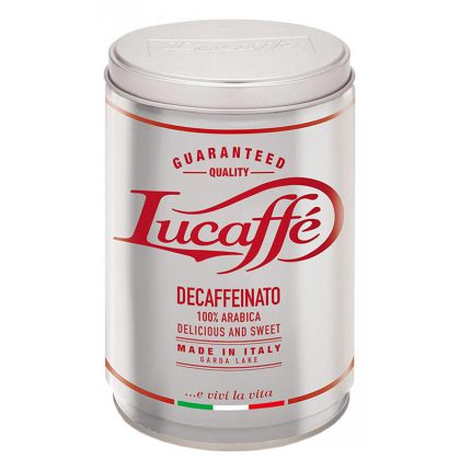 Lucaffe Decaffeinato kavos pupelės be kofeino supakuotos sandarioje metalinėje pakuotėje.